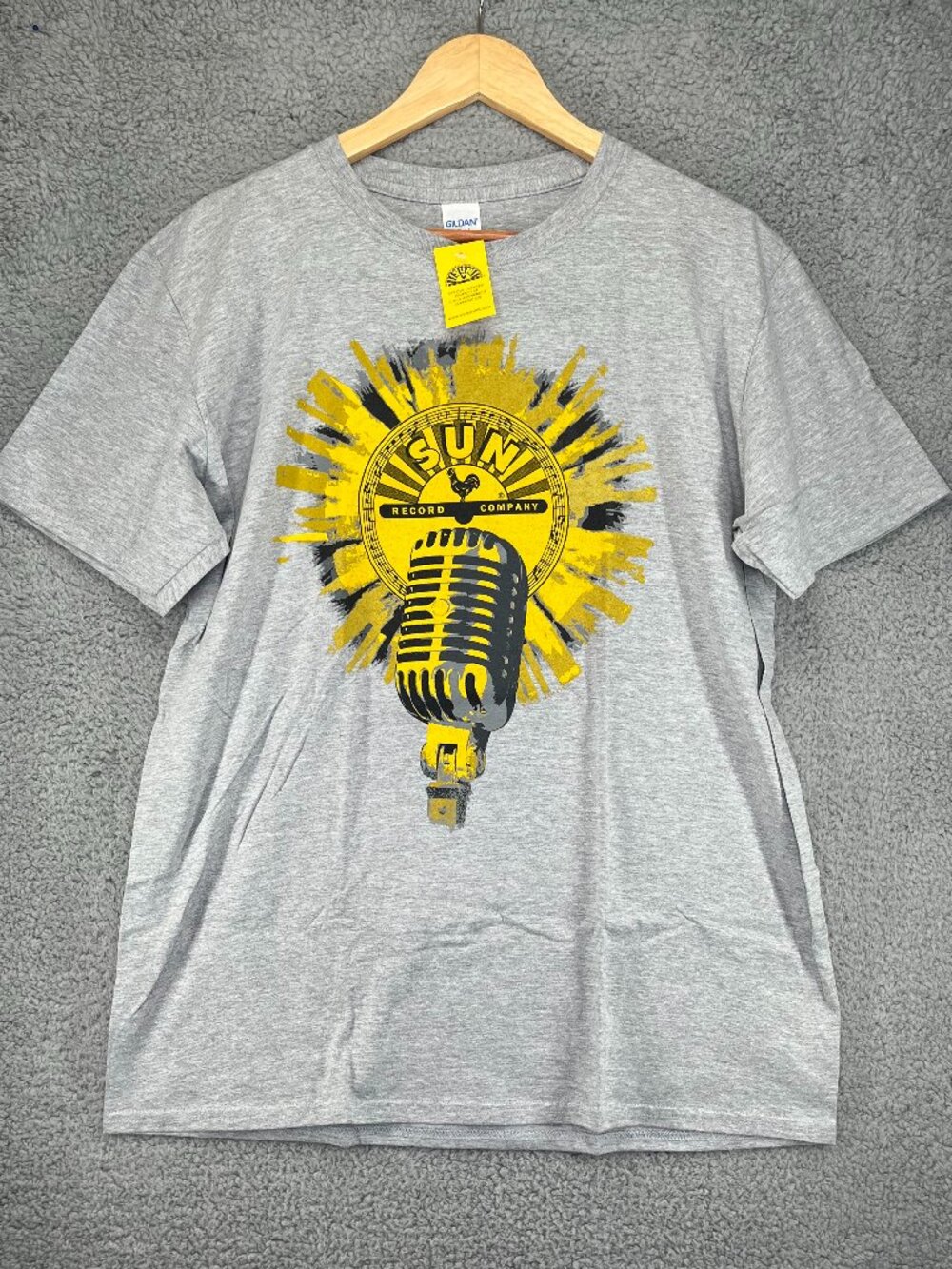 NWT Sun Records Yellow Microphone Gray Graphic Official T Shirt Unisex Large